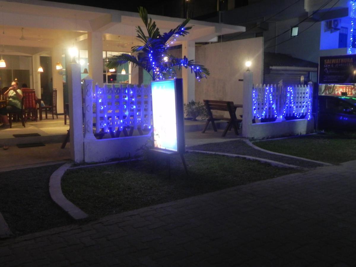 Rainbowswell Beach Resort ウナワトゥナ エクステリア 写真